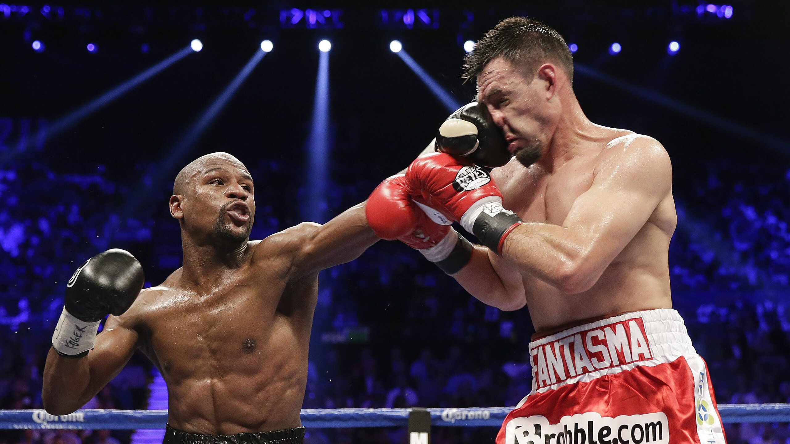 马克西爆发之夜，马刺新星闪耀，争冠战中力克雄鹿