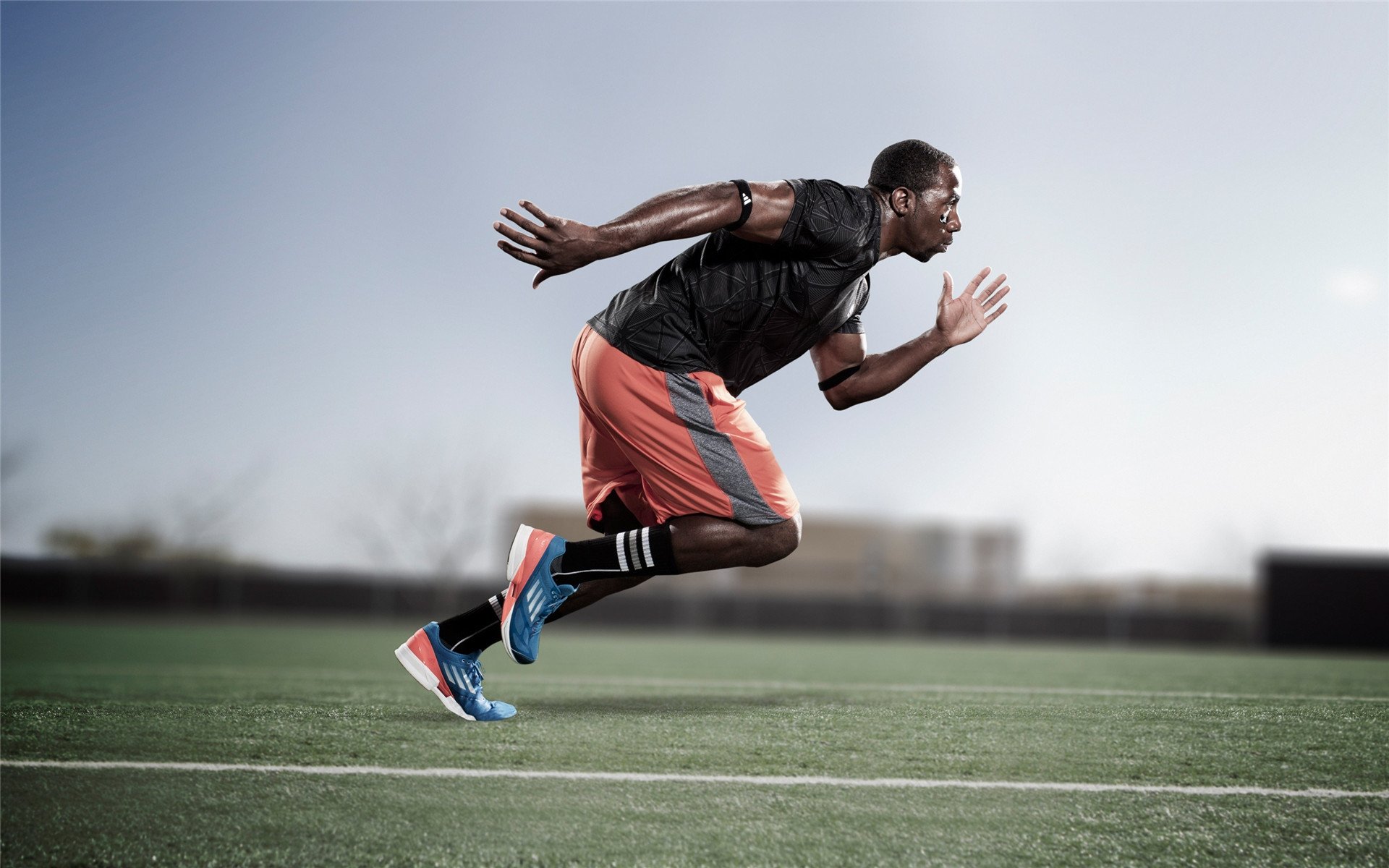 莫兰特关键一击定乾坤，湖人闪电战速胜猛龙